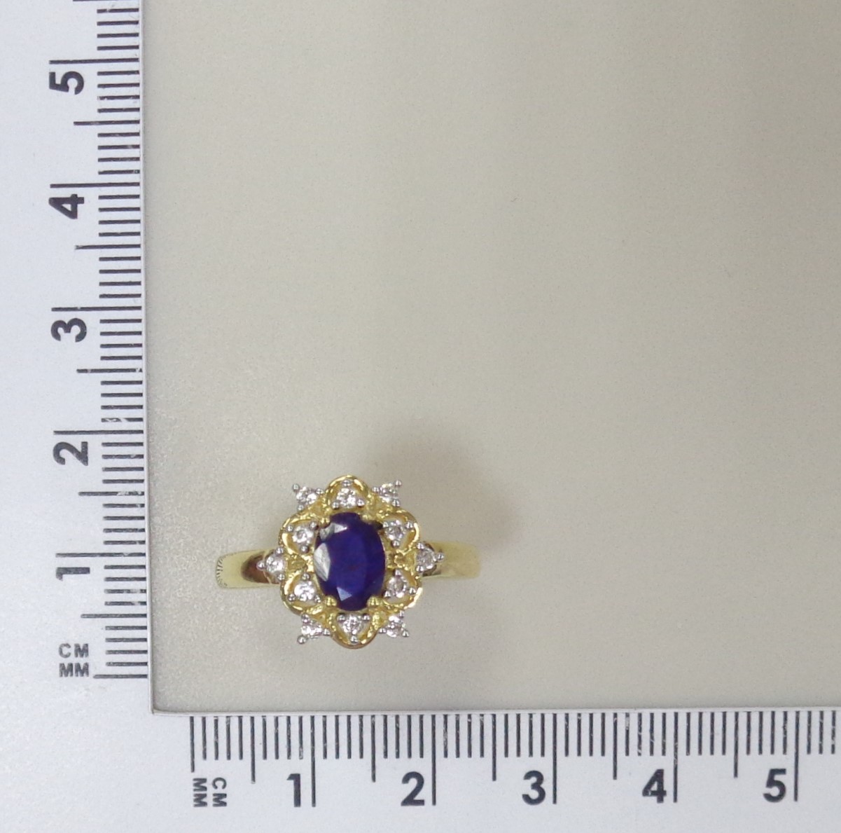 Серебряное кольцо с сапфиром